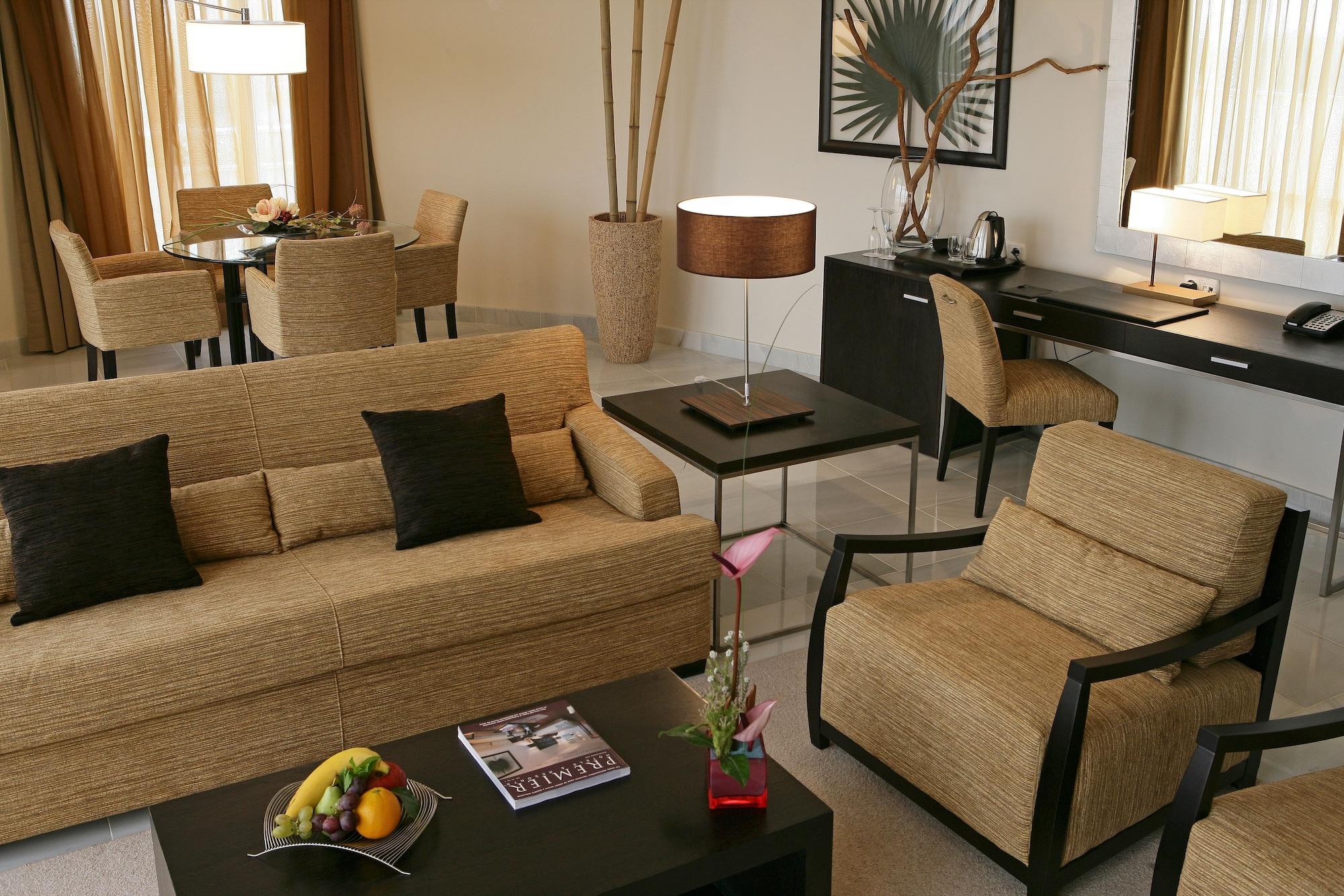 Senator Banus (Adults Only) Estepona Exterior foto A suite at the hotel