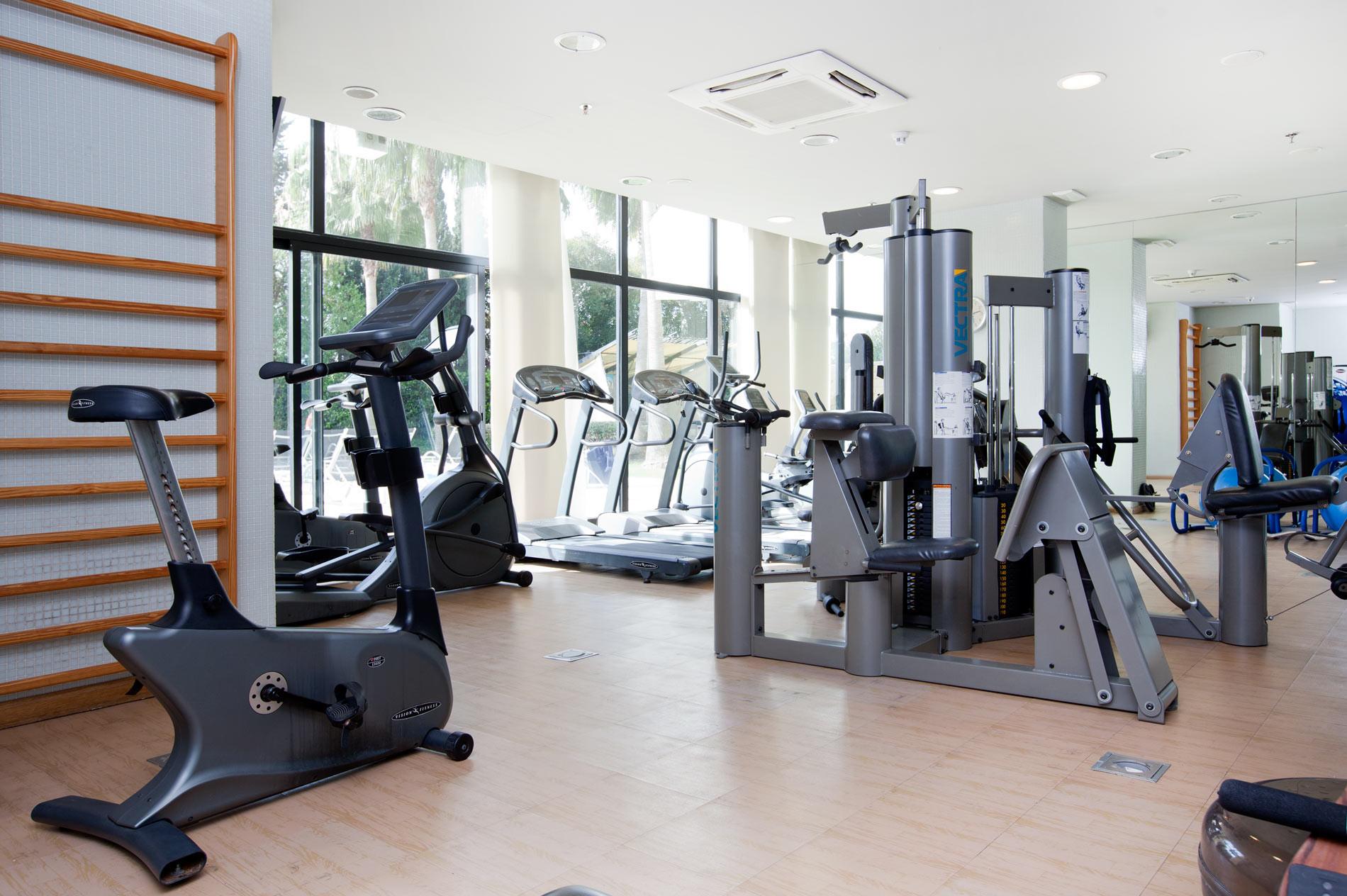 Senator Banus (Adults Only) Estepona Exterior foto A gym at the University of Nottingham