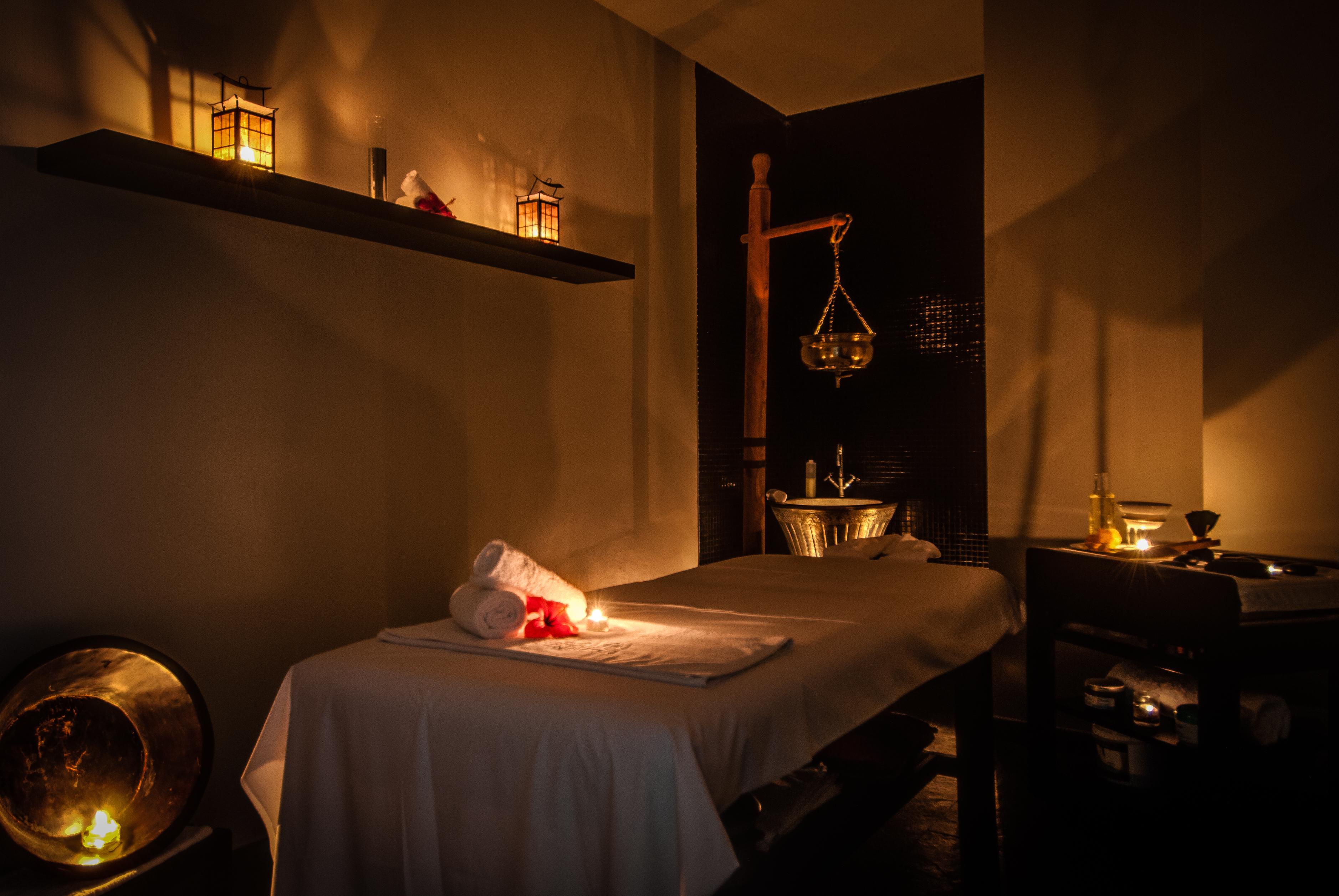 Senator Banus (Adults Only) Estepona Exterior foto Ayurvedic treatment room