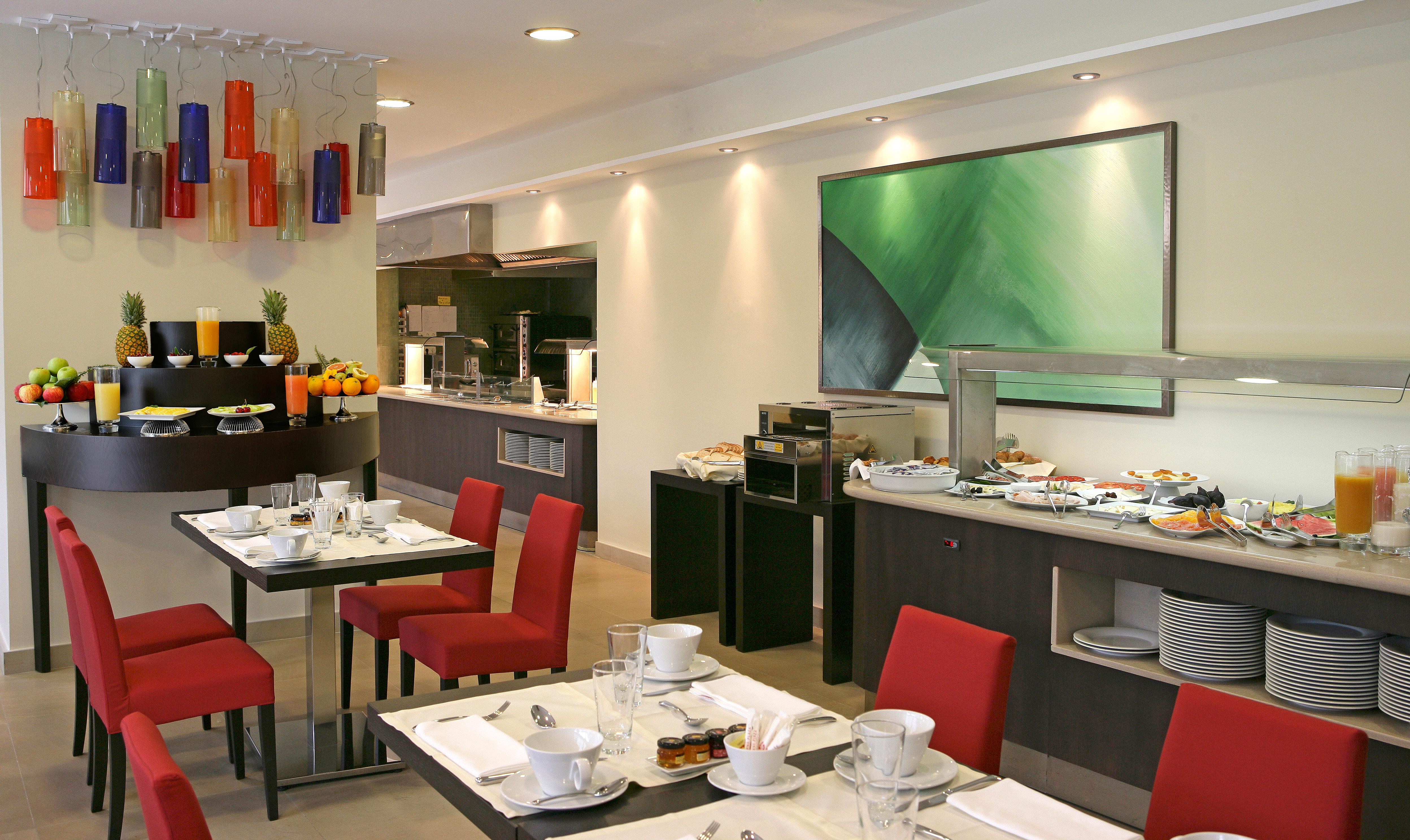 Senator Banus (Adults Only) Estepona Exterior foto The lounge at the airport