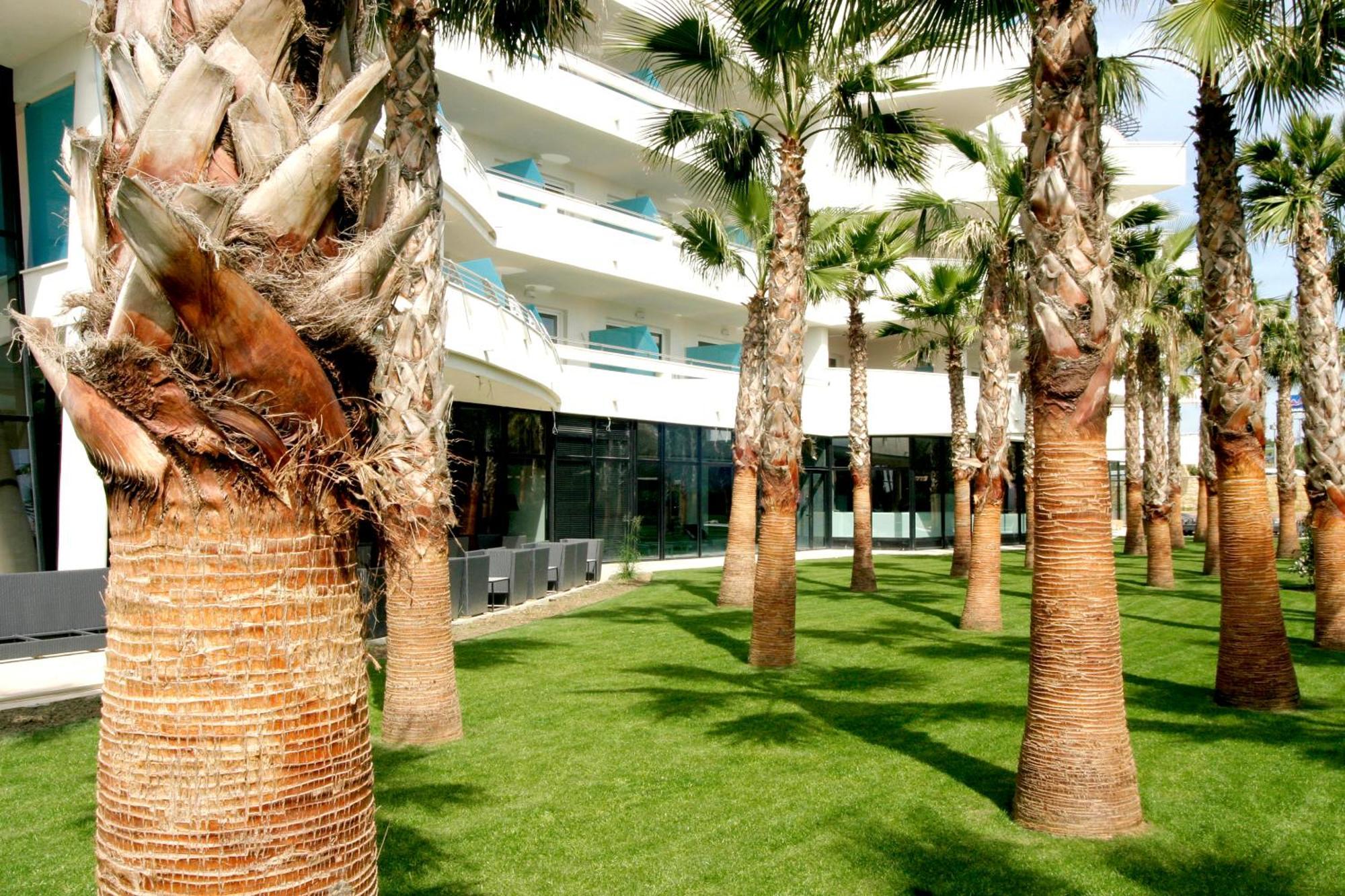 Senator Banus (Adults Only) Estepona Exterior foto The hotel's grounds
