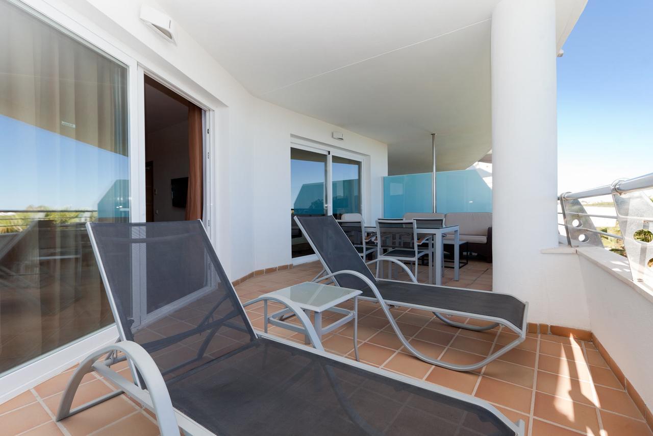 Senator Banus (Adults Only) Estepona Exterior foto A balcony