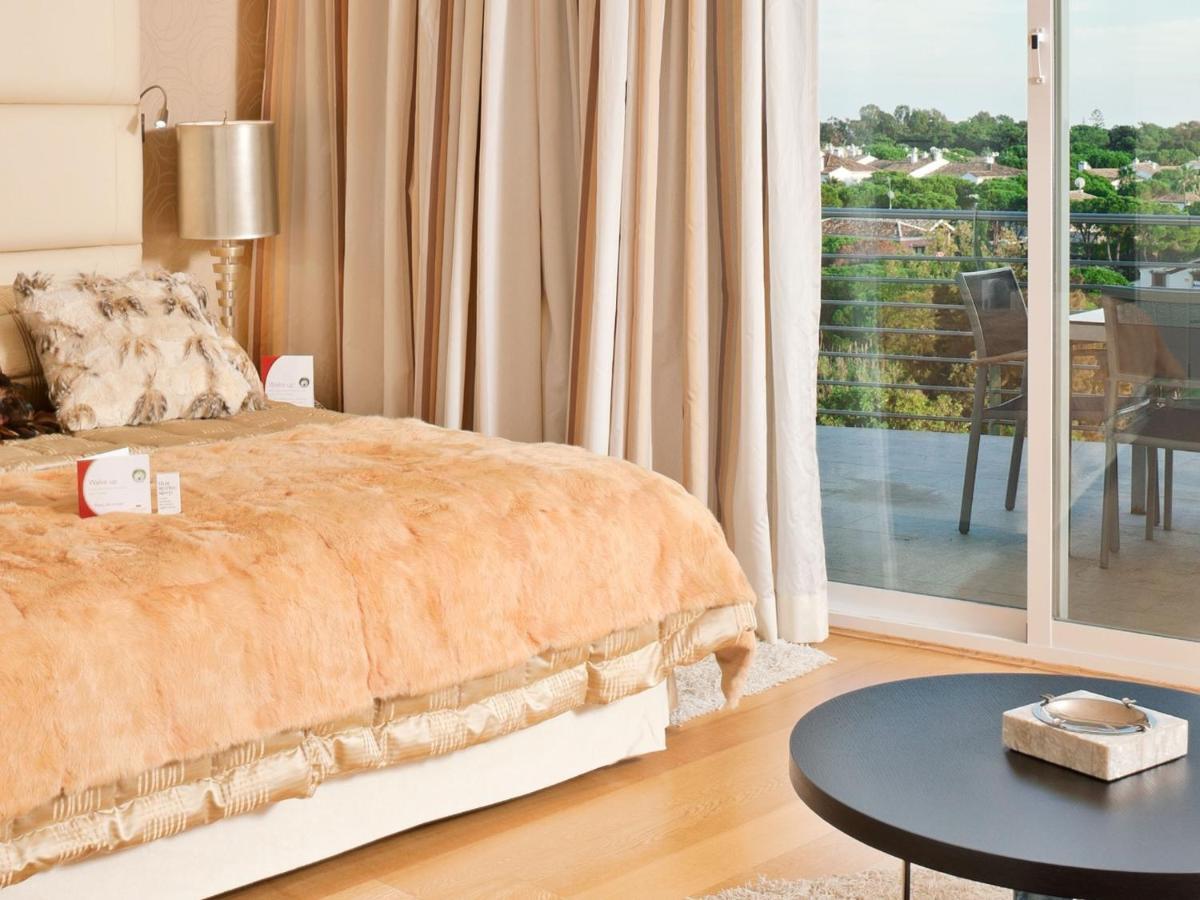 Senator Banus (Adults Only) Estepona Quarto foto A bedroom at the hotel